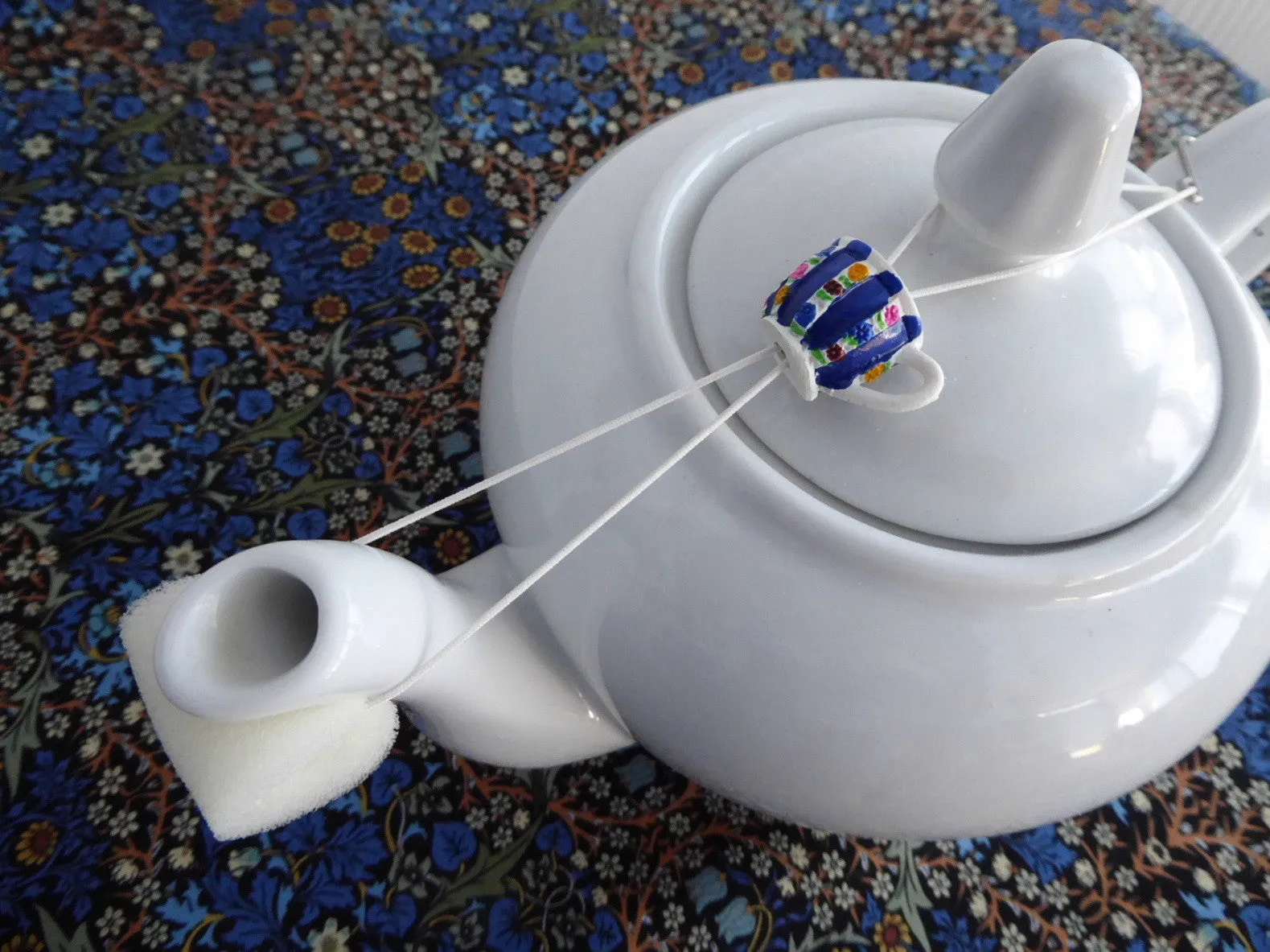 Blue Striped Teacup Teapot Drip Catcher Resin Floral Drip Stopper Sponge Hook
