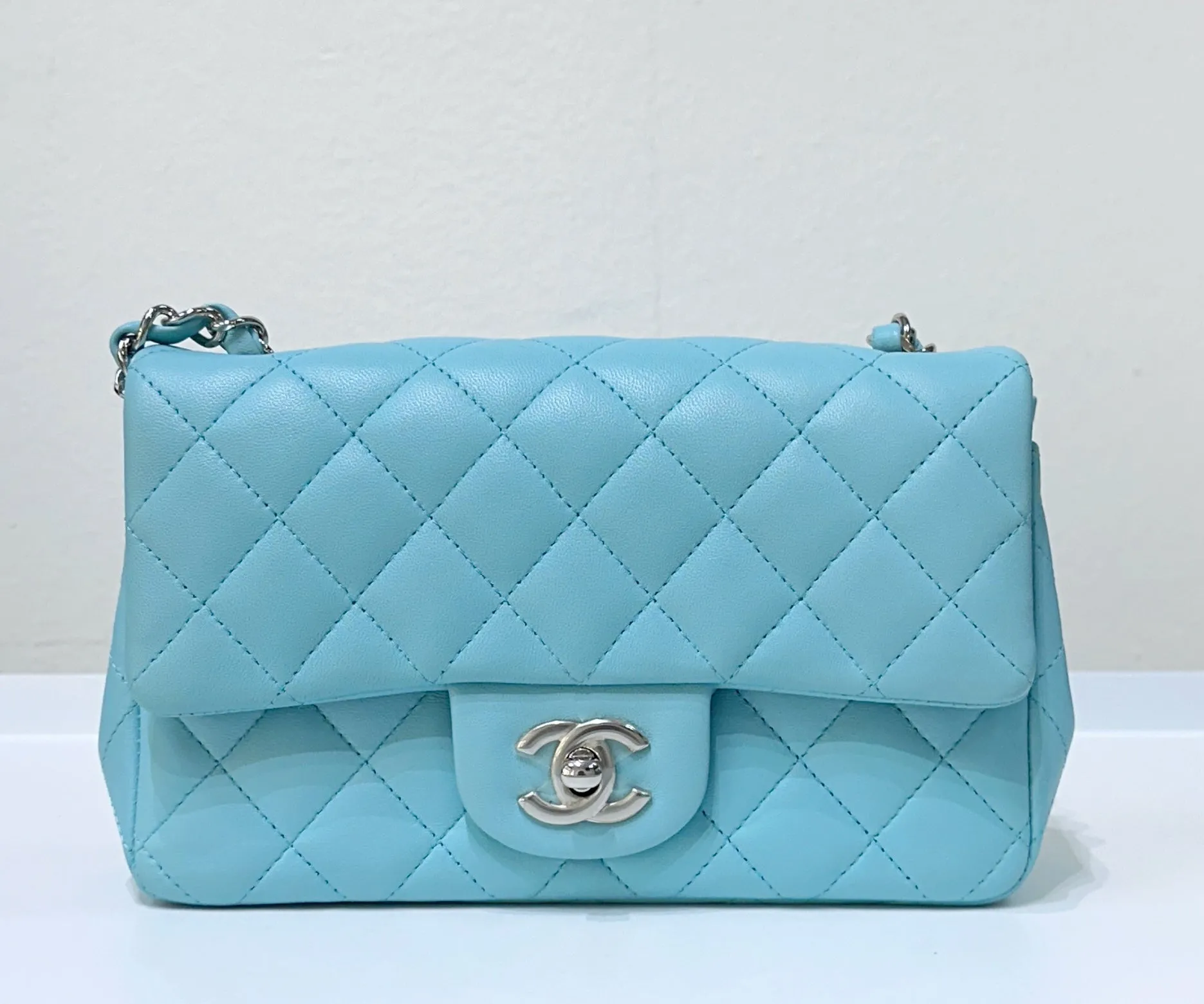 CHANEL 19C Tiffany Lambskin Quilted Mini Rectangular Flap Neon Blue