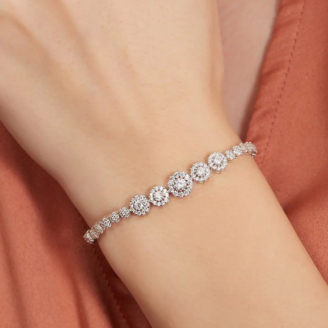 Dazzling Adjustable 925 Silver Bracelet