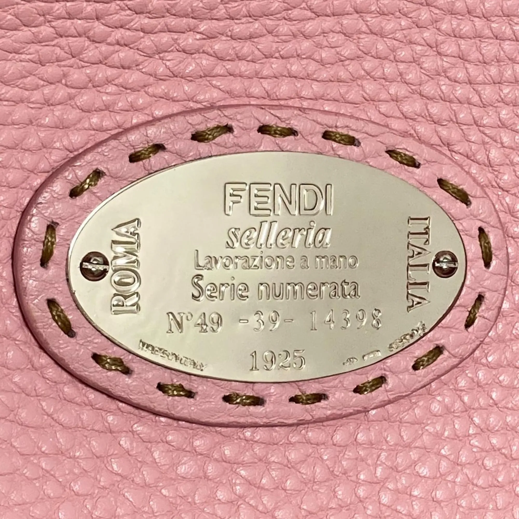 Fendi Selleria Carla Leather Tote Bag (SHG-36074)