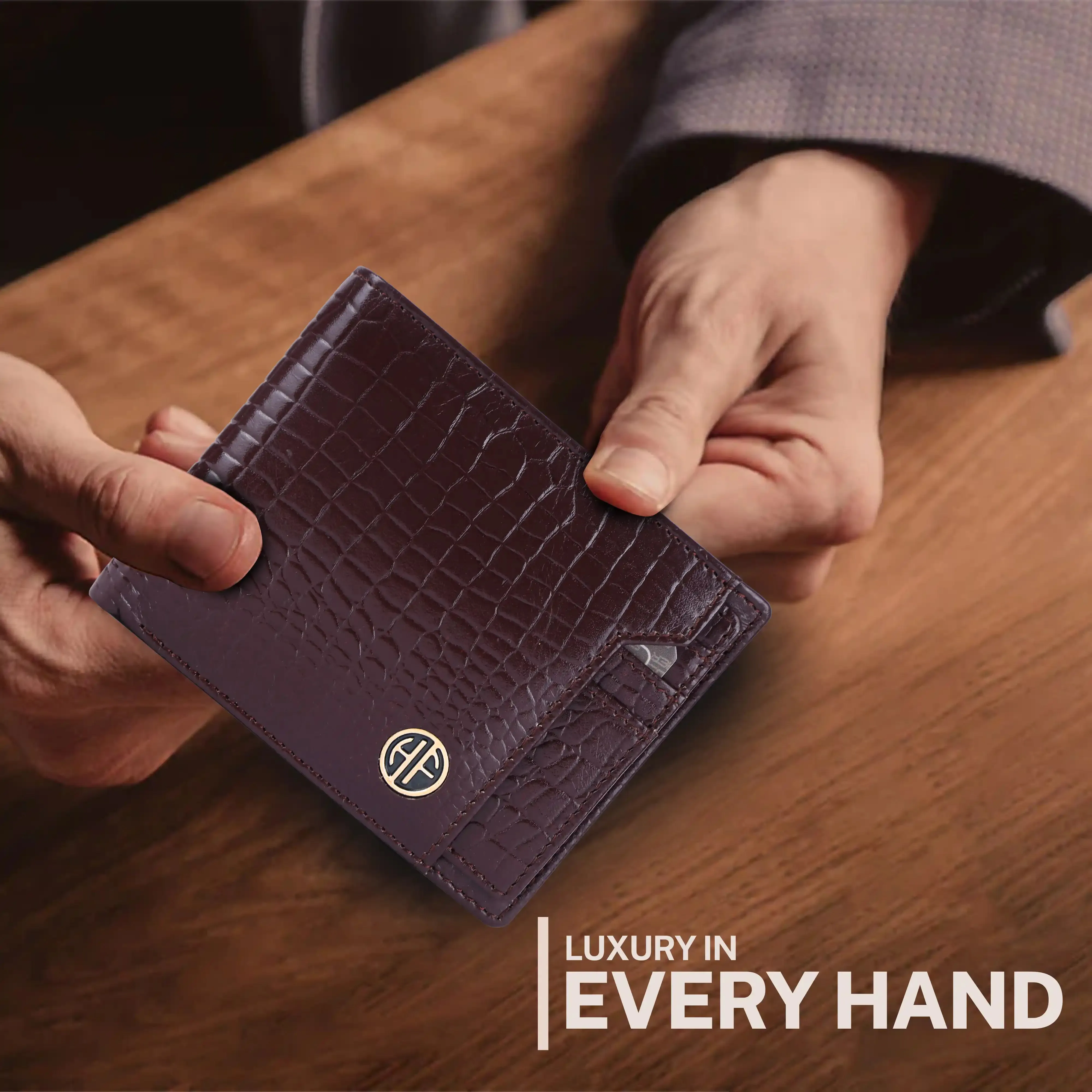 Genuine Leather Wallet for Men - RFID Protected Leather Men's Wallet with 6 ATM Credit/Debit Card Slots