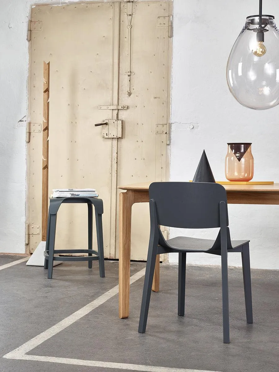 Leaf 442 Rectangular Dining Table