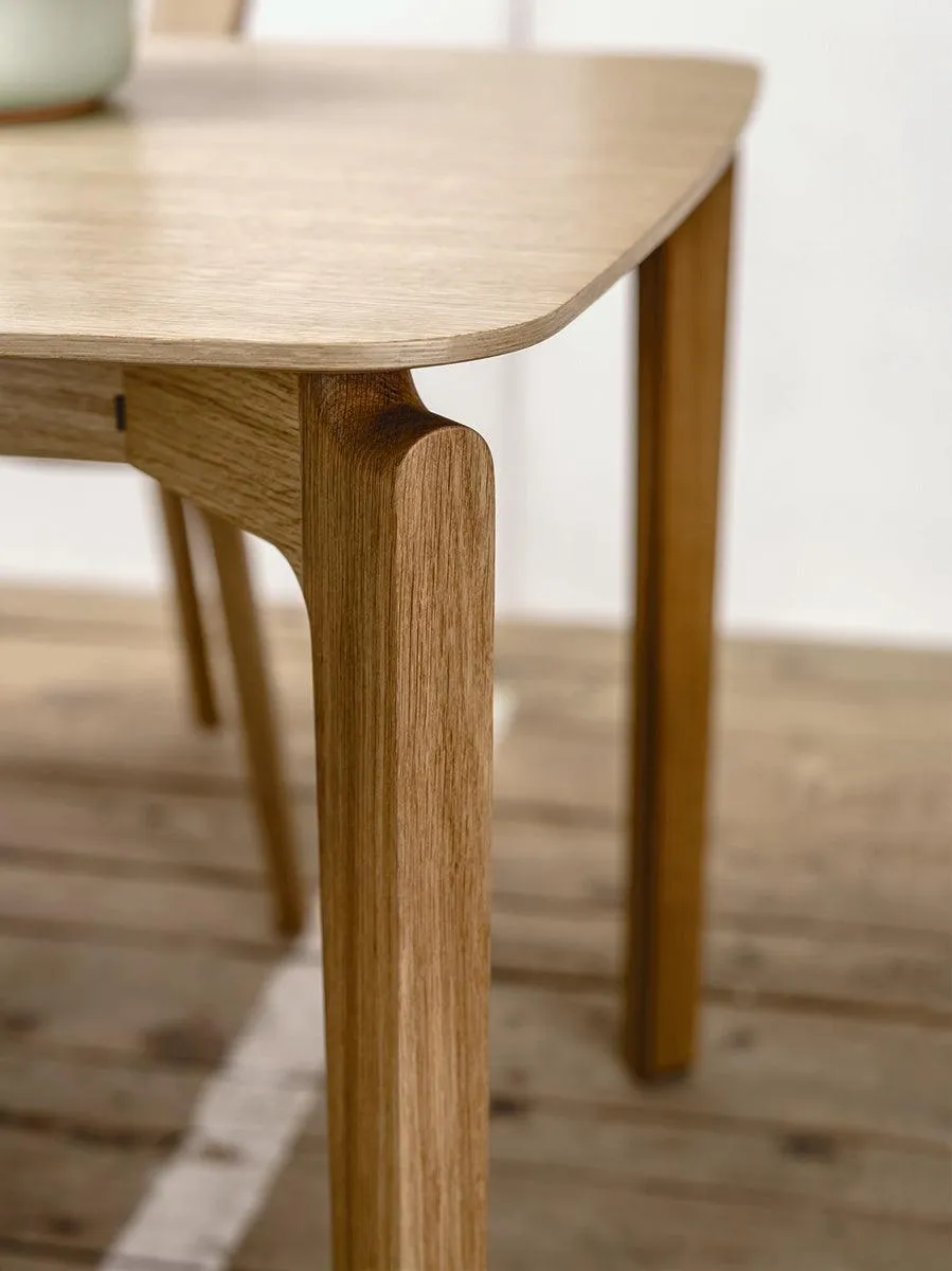 Leaf 442 Rectangular Dining Table