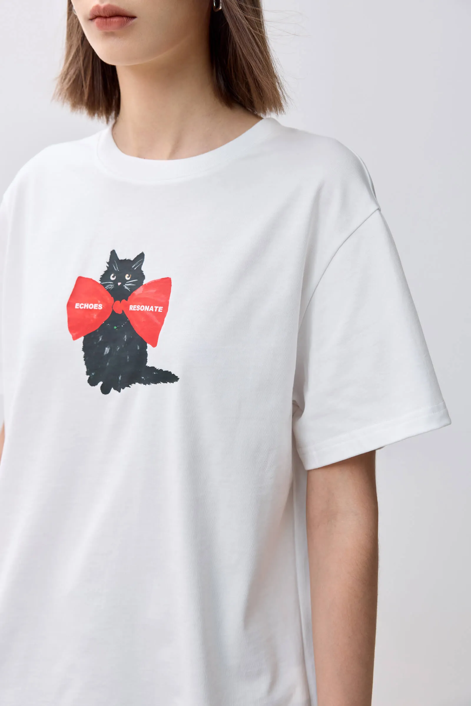 LILY Playful Cat Bow Tee