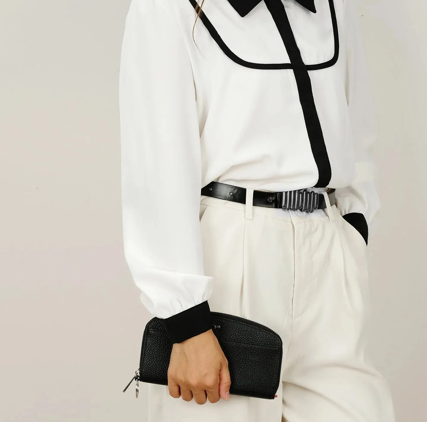Louve Isla Curved Wallet