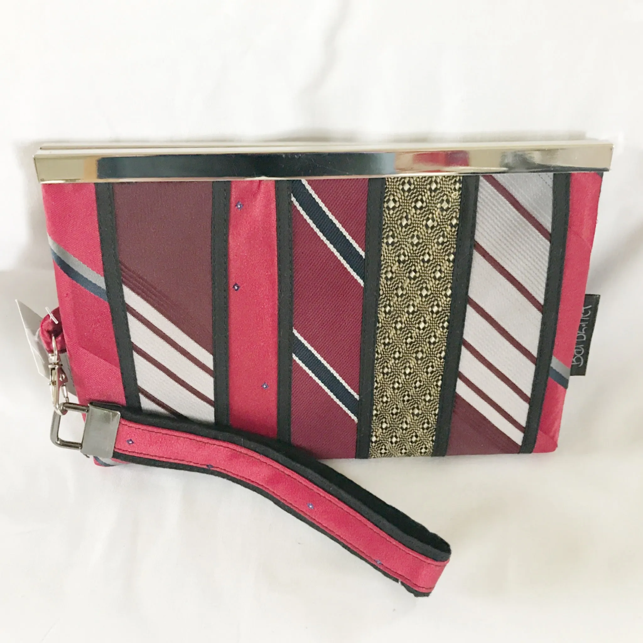 Red "Motion W" Woman Wallet, Wristlet, Purse - Wallet Deluxe