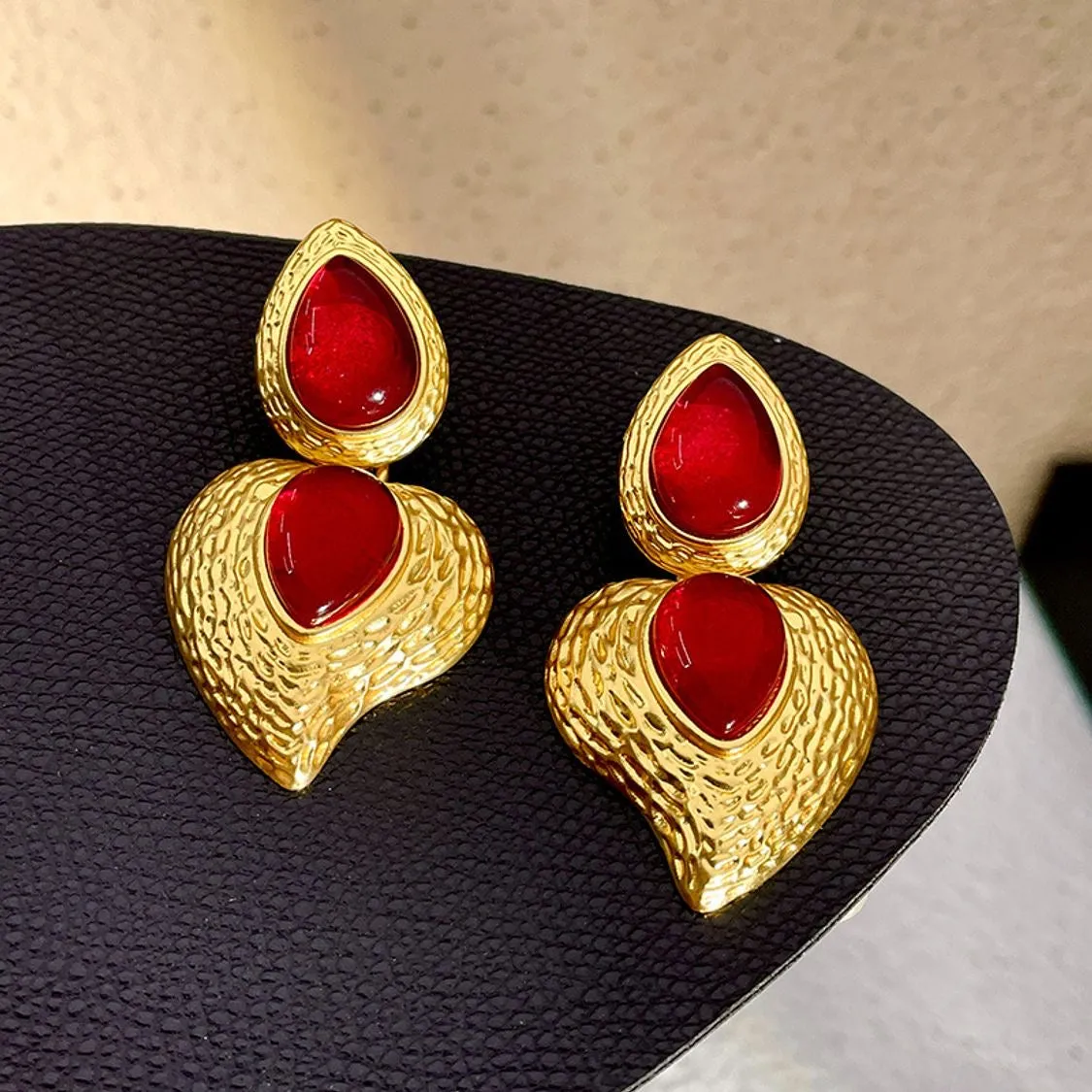 Retro Heart Post Earrings