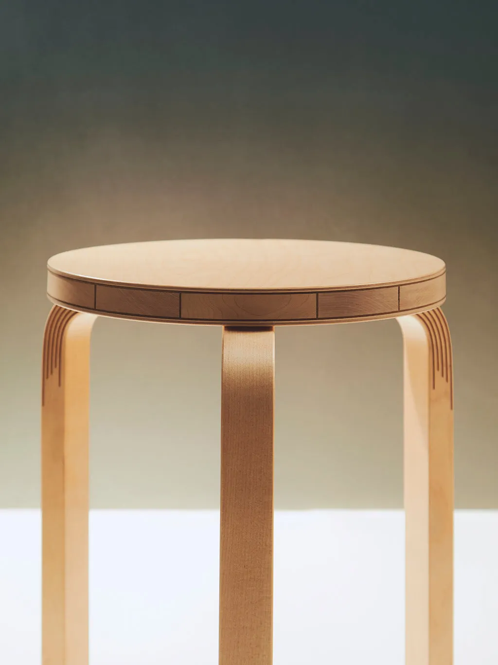 Stool 60 Kontrasti