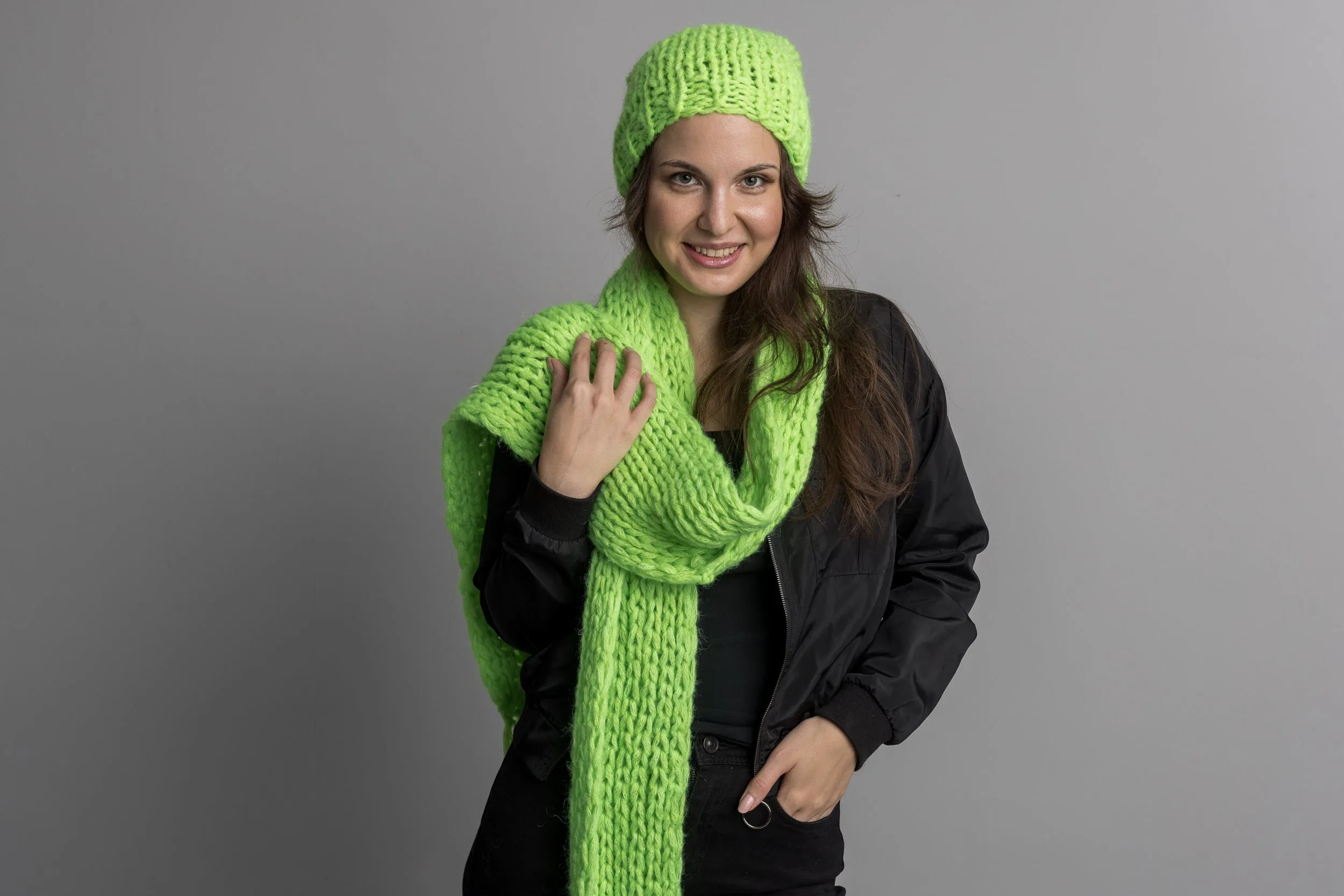 STRICBOX: für Schal & Mütze in neon Farben mit Ingenious Big von KATIA