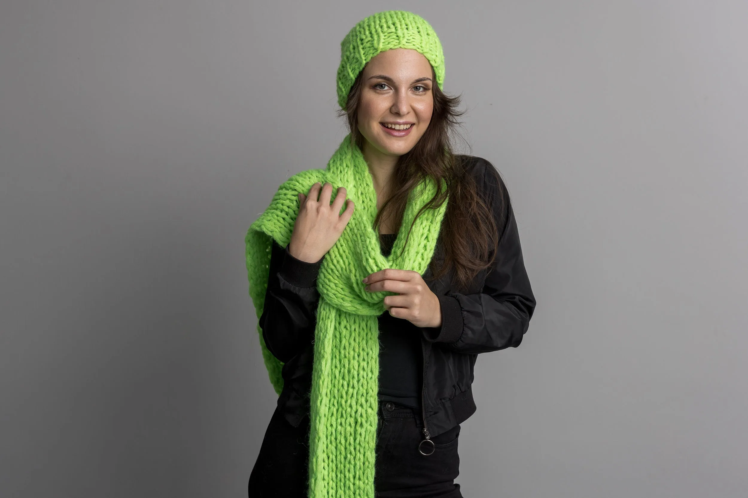 STRICBOX: für Schal & Mütze in neon Farben mit Ingenious Big von KATIA